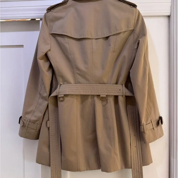 Burberry Sandringham Double-Breasted Trench Coat in mid-length size uk 10 - Picture 11 of 11